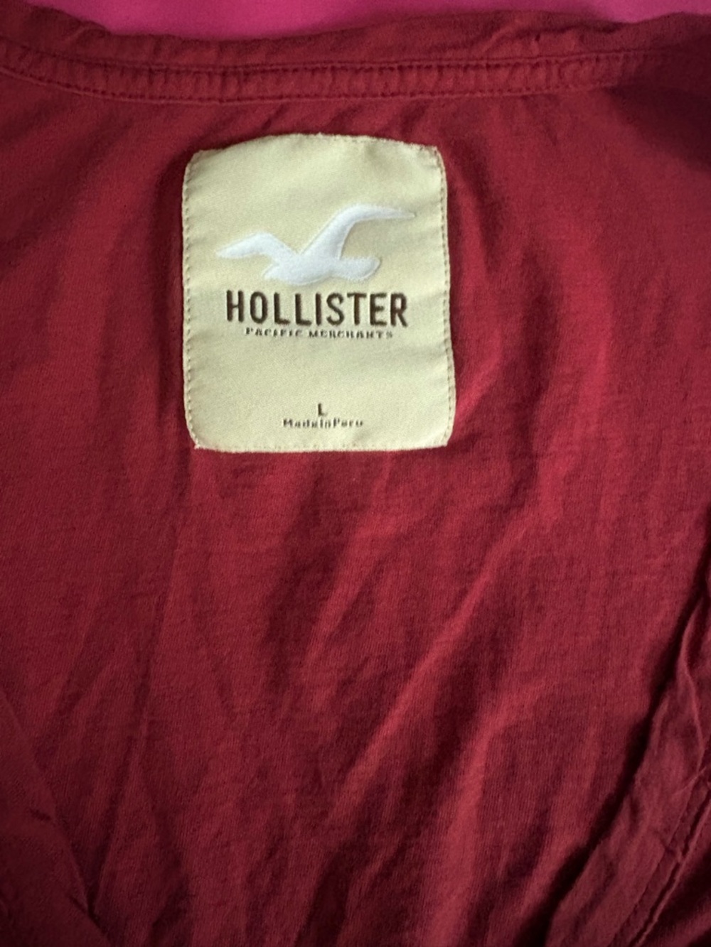 Hollister Women's Deep V-Neck Short Sleeve Tee in Burgundy - Picture 2 of 4